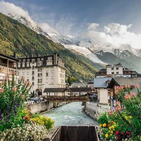 Vue Brevent Sublime En Centre Ville Avec Parking Prive Chamonix Buitenkant foto