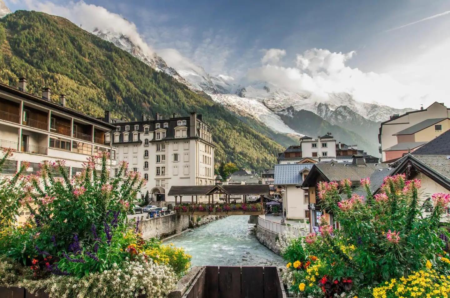 Vue Brevent Sublime En Centre Ville Avec Parking Prive Chamonix Buitenkant foto
